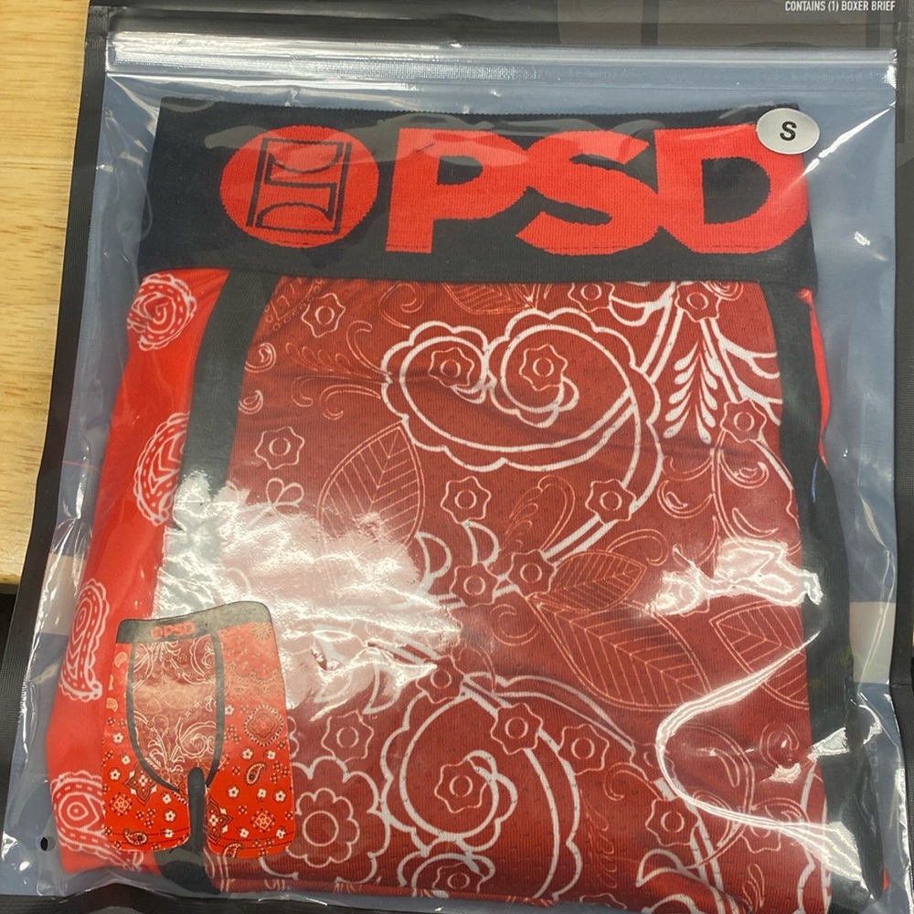 PSD hype red bandanna size small brand new